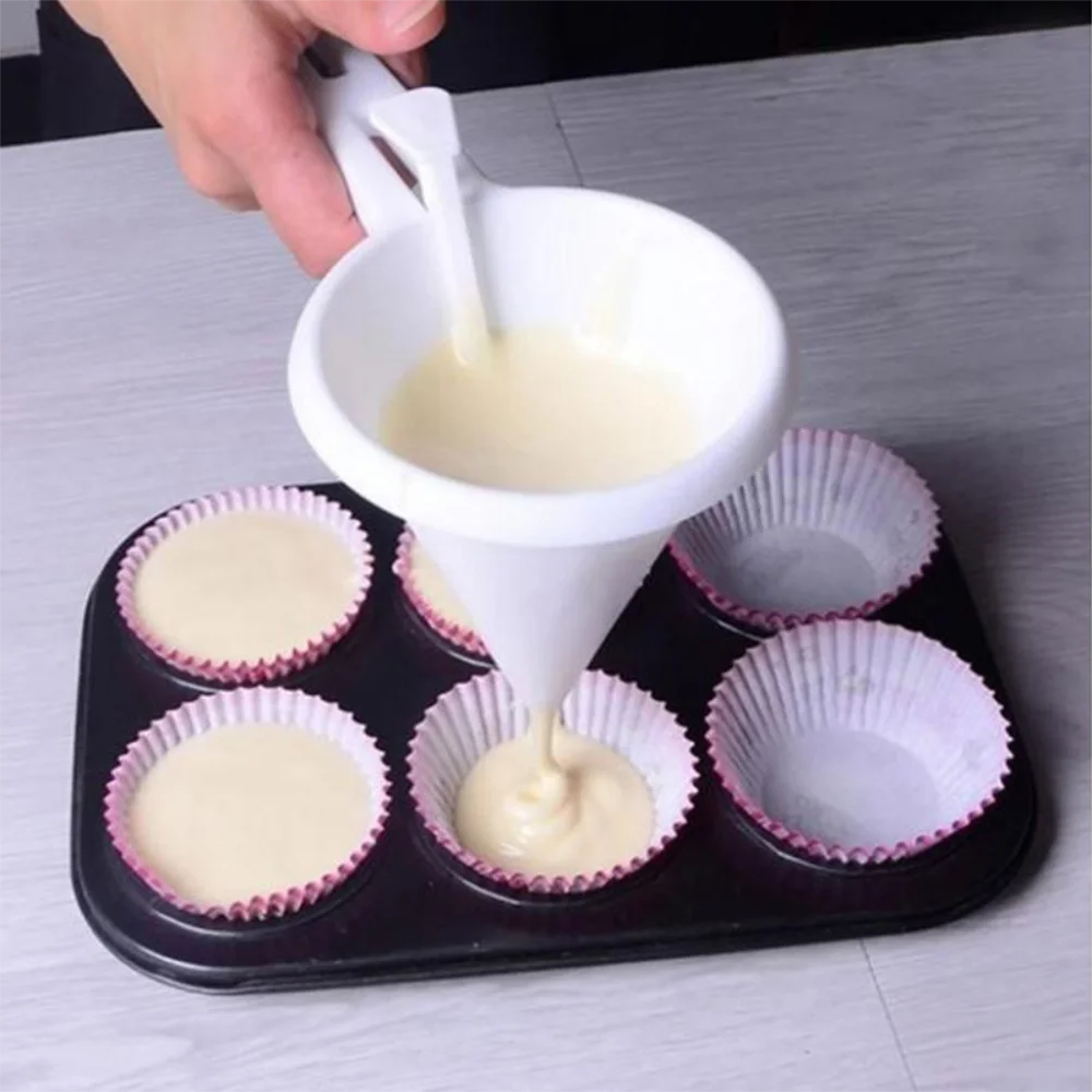Amityra Handheld Baking Batter Funnel — product image 1