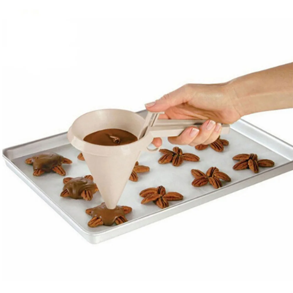 Amityra Handheld Baking Batter Funnel — product image 2