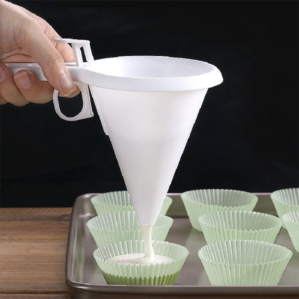 Amityra Handheld Baking Batter Funnel — product image 3