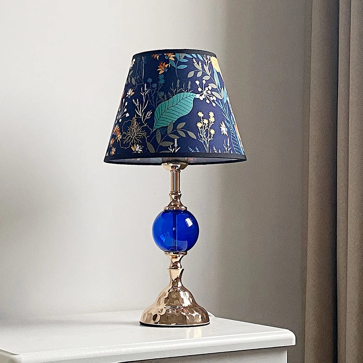 Amityra Retro Bedside Table Lamp — product image 4